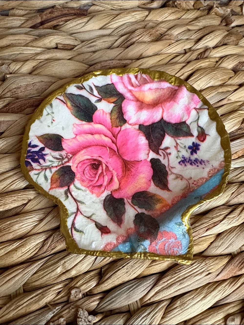 Hand-crafted Pink Rose Shell Accent Dish - Decorative Home Accent